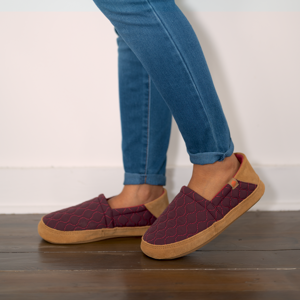 24003 Womens Walden Quilted Moc #color_black