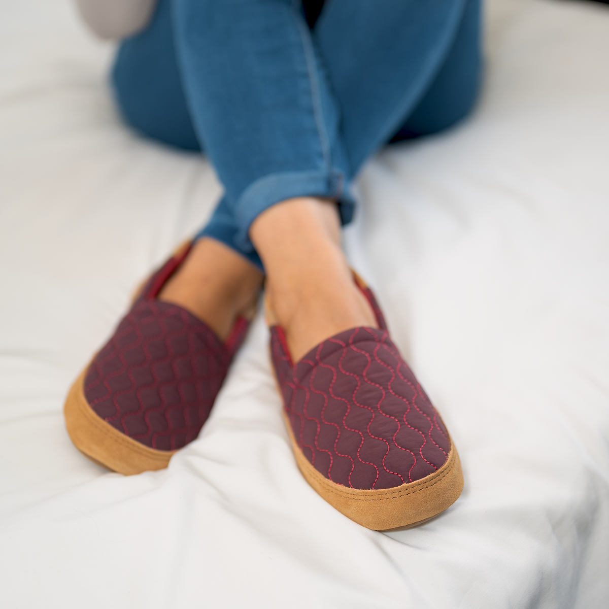24003 Womens Walden Quilted Moc #color_raisin